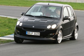 Illustration for article titled Long Lost Hot Hatches - Smart ForFour Brabus